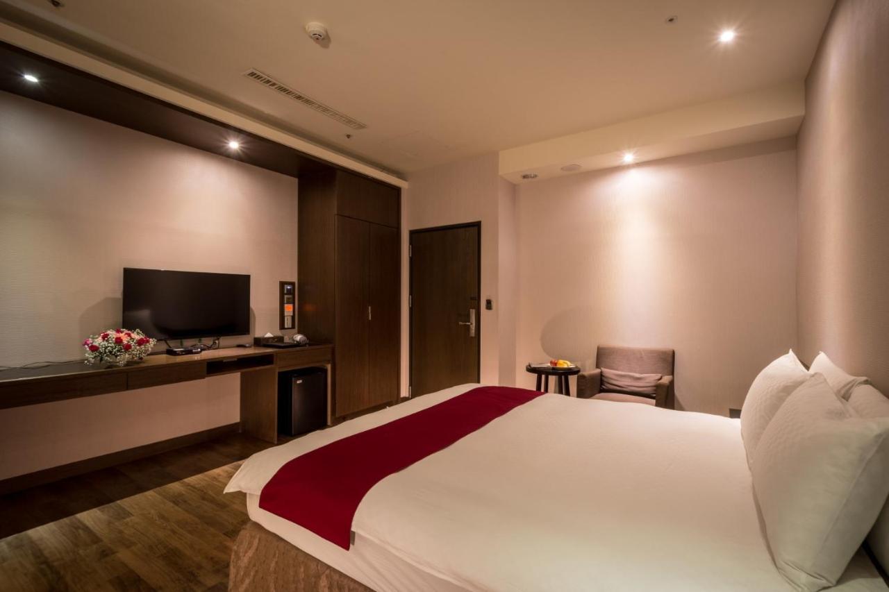 טאינאן Jai Chateau Hotels & Hostels מראה חיצוני תמונה